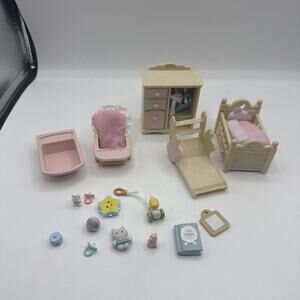 Calico critters/sylvanian families Baby’s Bedroom Furniture With bed And Extras